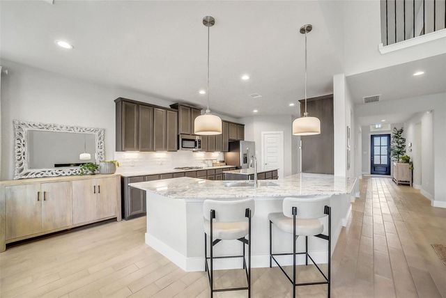 409 Piney Rocks Lane, Waller, TX 77484