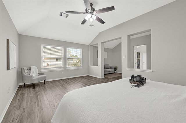 17726 Creek Bluff Lane, Cypress, TX 77433