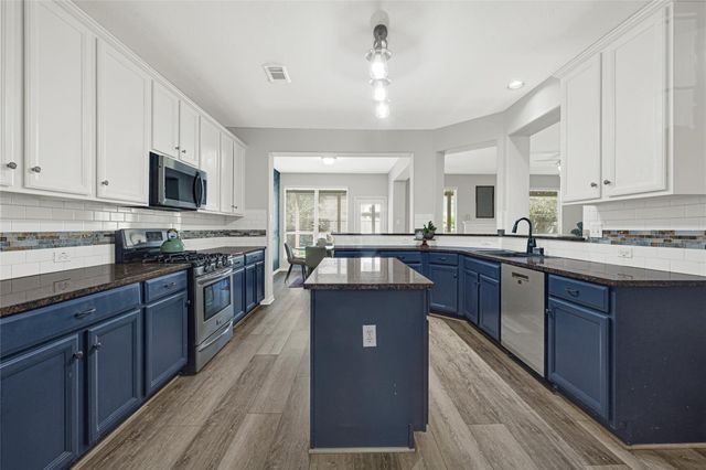 17726 Creek Bluff Lane, Cypress, TX 77433