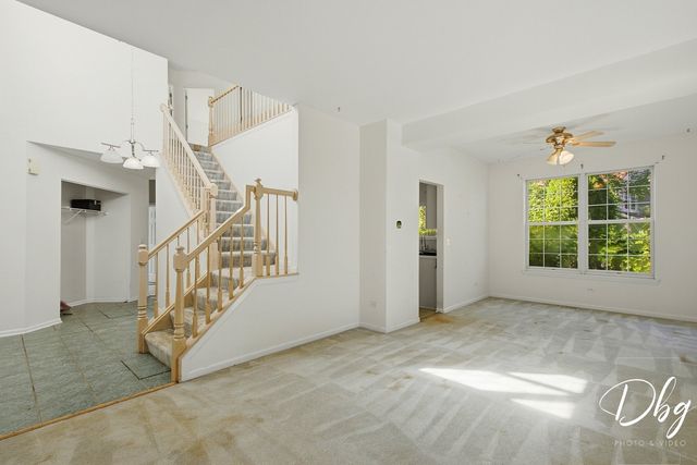 941 W CAMBRIDGE Court, Grayslake, IL 60030