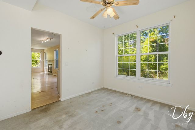 941 W CAMBRIDGE Court, Grayslake, IL 60030