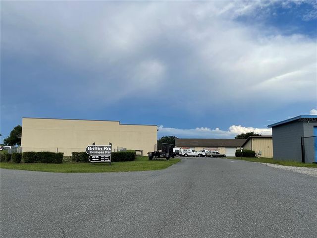 2323 & 2325 GRIFFIN ROAD, Leesburg, FL 34748