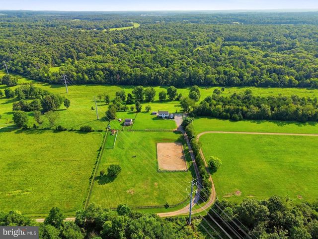 9411 GREEN MEADOWS RD, Warrenton, VA 20187