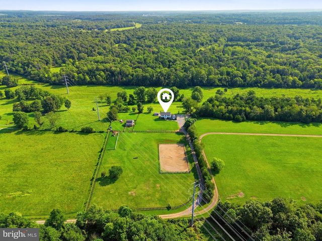 9411 GREEN MEADOWS RD, Warrenton, VA 20187