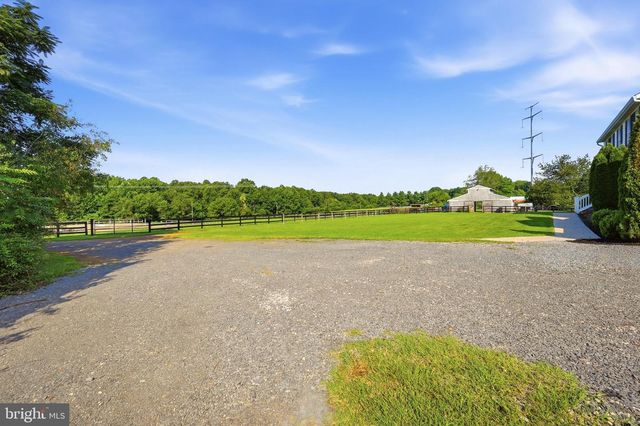 9411 GREEN MEADOWS RD, Warrenton, VA 20187