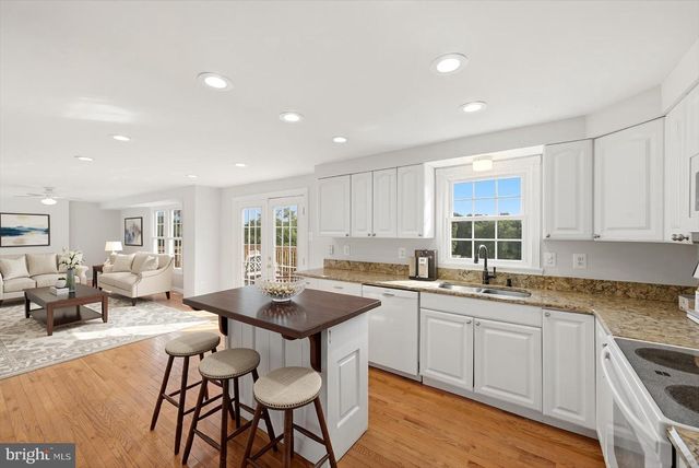 9411 GREEN MEADOWS RD, Warrenton, VA 20187