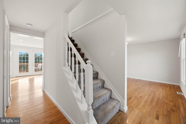 9411 GREEN MEADOWS RD, Warrenton, VA 20187