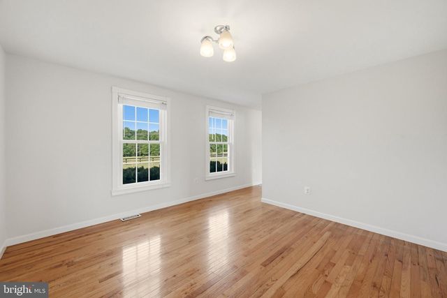 9411 GREEN MEADOWS RD, Warrenton, VA 20187