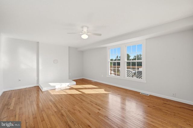 9411 GREEN MEADOWS RD, Warrenton, VA 20187