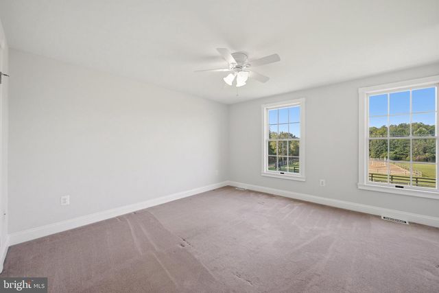 9411 GREEN MEADOWS RD, Warrenton, VA 20187