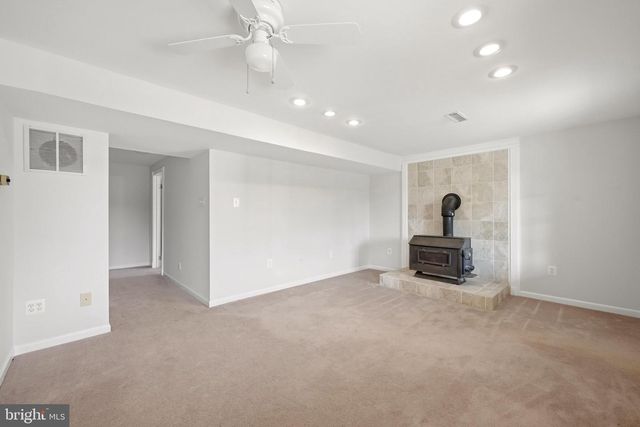 9411 GREEN MEADOWS RD, Warrenton, VA 20187