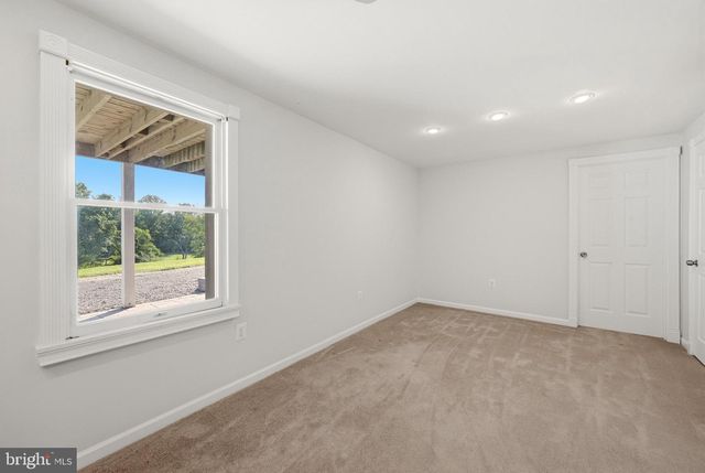 9411 GREEN MEADOWS RD, Warrenton, VA 20187