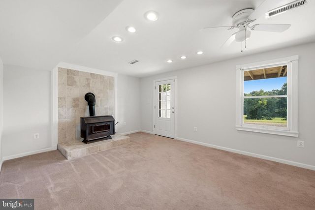 9411 GREEN MEADOWS RD, Warrenton, VA 20187