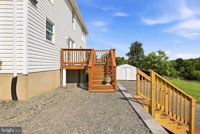 9411 GREEN MEADOWS RD, Warrenton, VA 20187