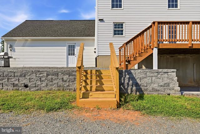 9411 GREEN MEADOWS RD, Warrenton, VA 20187