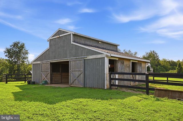 9411 GREEN MEADOWS RD, Warrenton, VA 20187