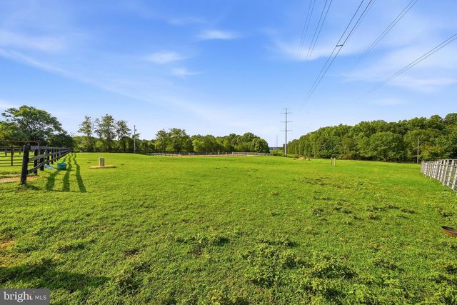 9411 GREEN MEADOWS RD, Warrenton, VA 20187