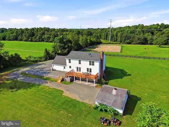 9411 GREEN MEADOWS RD, Warrenton, VA 20187