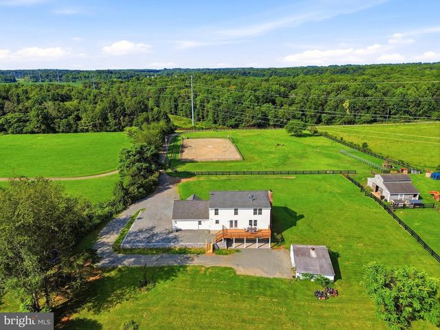 9411 GREEN MEADOWS RD, Warrenton, VA 20187