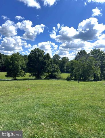 9411 GREEN MEADOWS RD, Warrenton, VA 20187