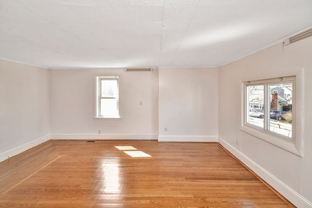 156 West St, Quincy, MA 02169