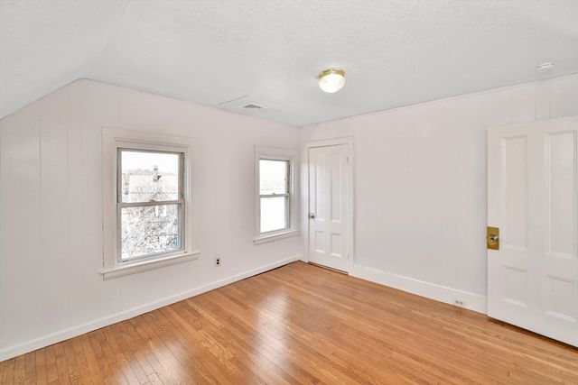 156 West St, Quincy, MA 02169