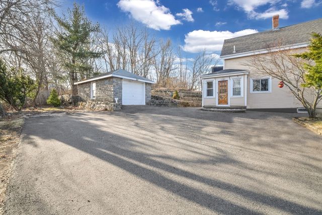 156 West St, Quincy, MA 02169