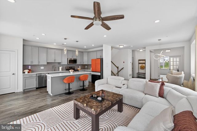 120 LARRABEE WAY, Royersford, PA 19468