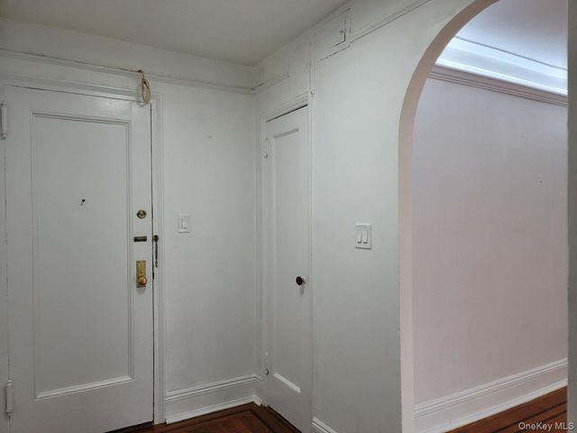 1 Broad Parkway 2P, White Plains, NY 10601