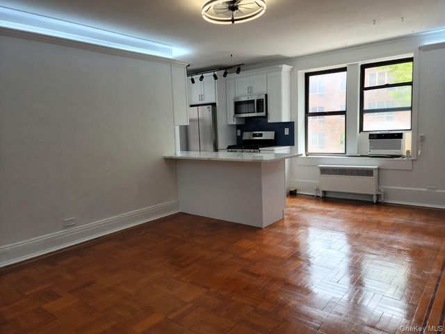1 Broad Parkway 2P, White Plains, NY 10601