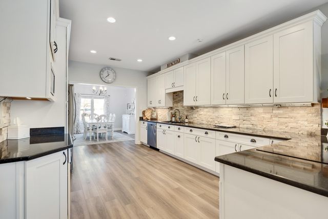 3504 GLYN CARROLL CV, Bartlett, TN 38133