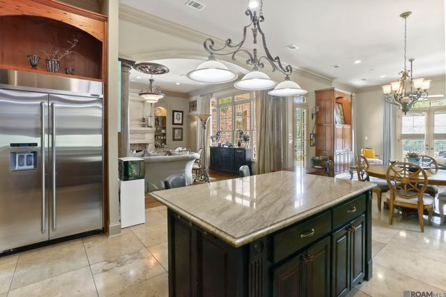 18556 Fairway Oaks Ct, Baton Rouge, LA 70809