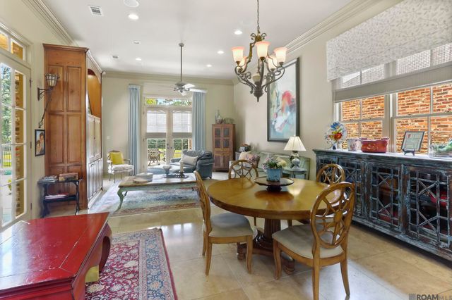 18556 Fairway Oaks Ct, Baton Rouge, LA 70809