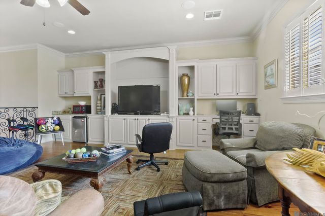 18556 Fairway Oaks Ct, Baton Rouge, LA 70809