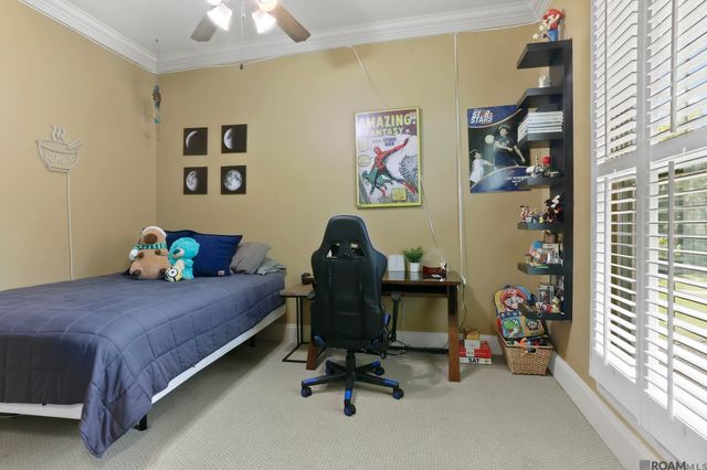 18556 Fairway Oaks Ct, Baton Rouge, LA 70809