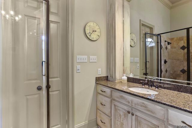 18556 Fairway Oaks Ct, Baton Rouge, LA 70809