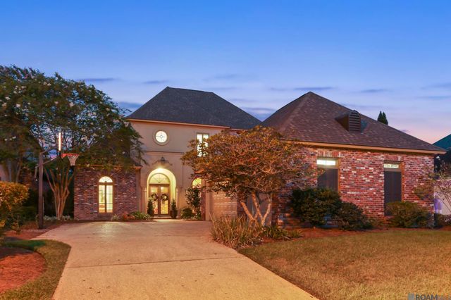 18556 Fairway Oaks Ct, Baton Rouge, LA 70809