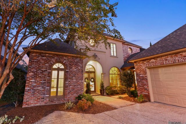 18556 Fairway Oaks Ct, Baton Rouge, LA 70809