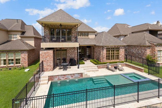 18556 Fairway Oaks Ct, Baton Rouge, LA 70809