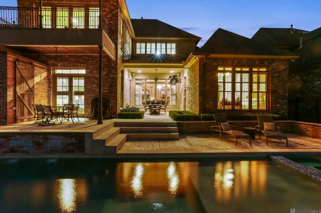 18556 Fairway Oaks Ct, Baton Rouge, LA 70809