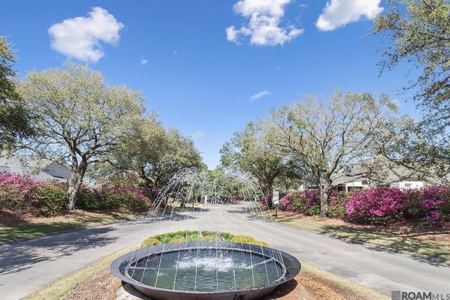 18556 Fairway Oaks Ct, Baton Rouge, LA 70809