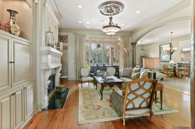 18556 Fairway Oaks Ct, Baton Rouge, LA 70809