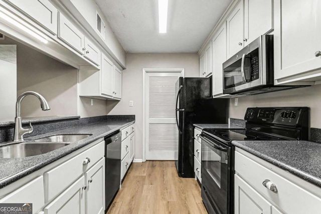 310 Tuxworth Circle, Decatur, GA 30033
