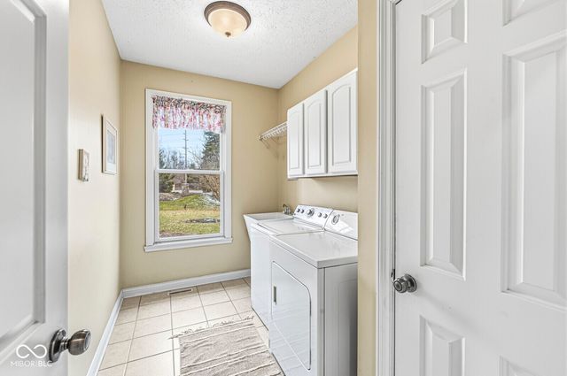 11631 Skyhawk Court, Fishers, IN 46037