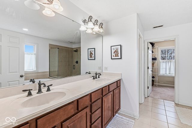 11631 Skyhawk Court, Fishers, IN 46037