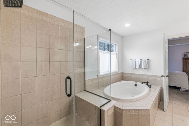 11631 Skyhawk Court, Fishers, IN 46037