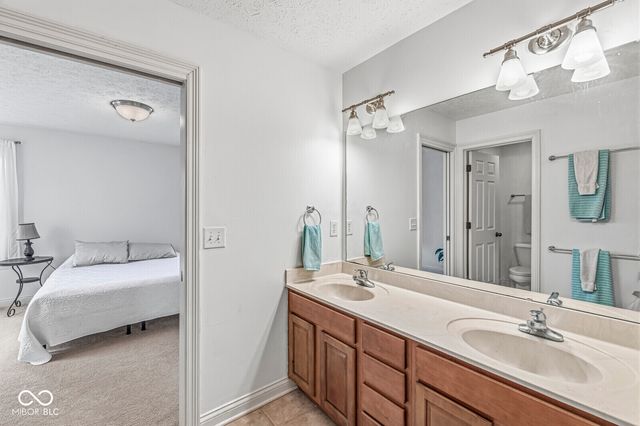 11631 Skyhawk Court, Fishers, IN 46037