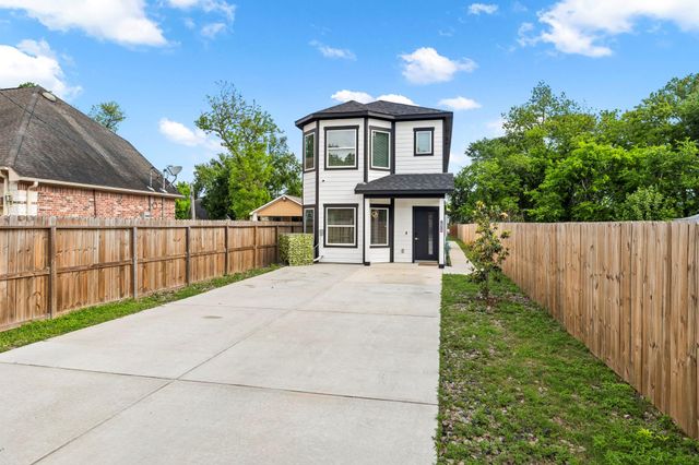 1621 Wellington Street B, Houston, TX 77093