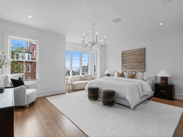 555 E Broadway, Boston, MA 02127