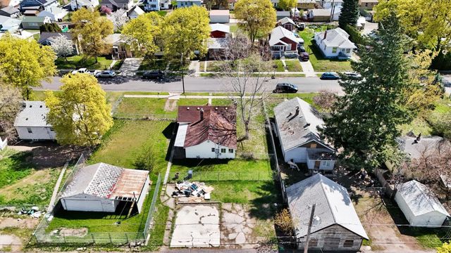 5127 N Lincoln St, Spokane, WA 99205